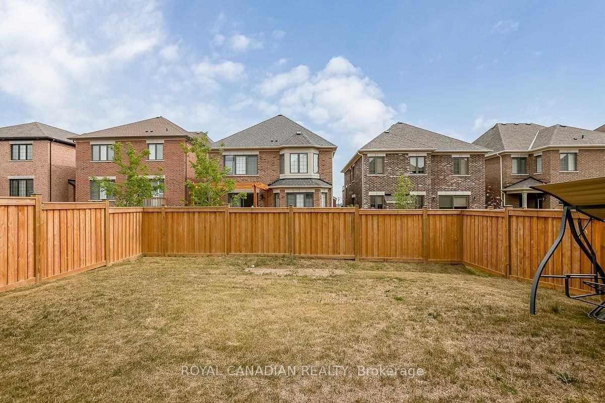 Photo 26 of 29 Streamside Street W, Vaughan, Kleinburg — HOMEH