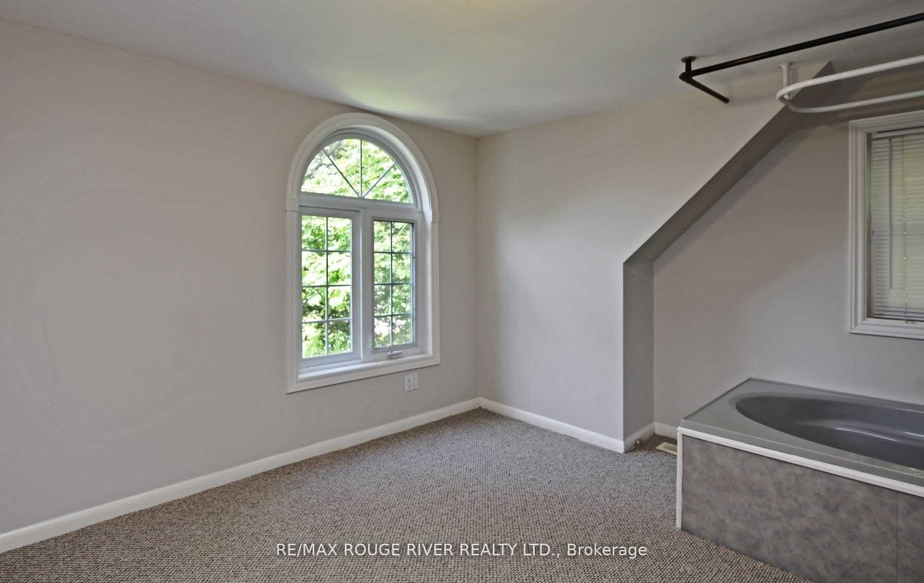 Photo 12 of Unit Upper, 705 Front Road, Pickering, Bay Ridges — HOMEH