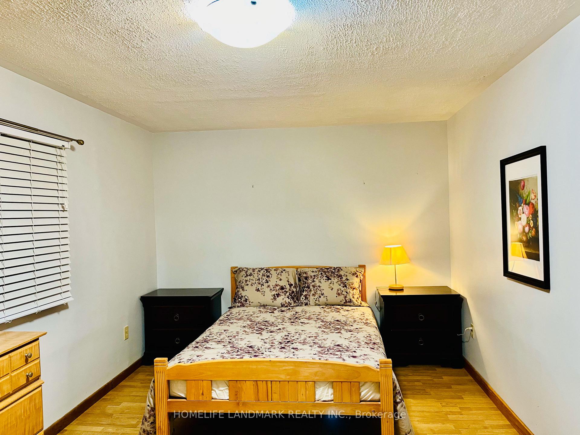 Photo 5 of 333 Hickory Street, Collingwood — HOMEH