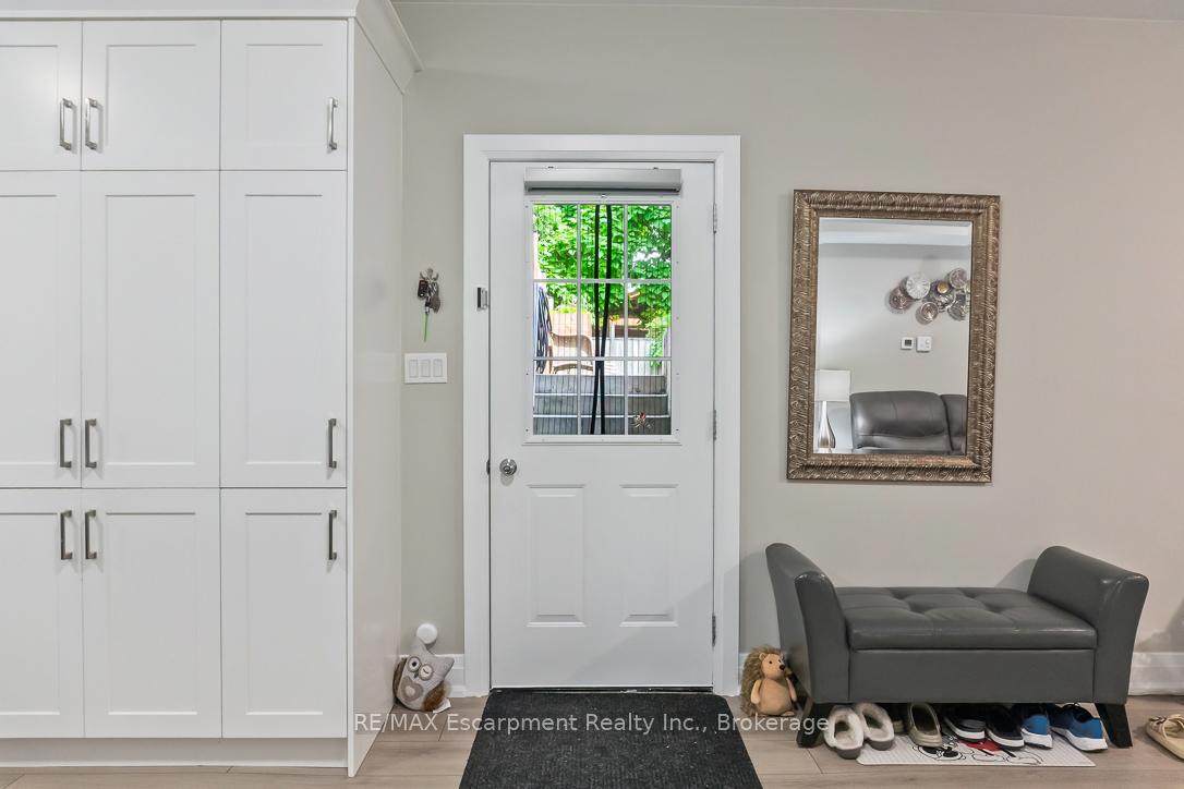 Photo 3 of Unit 2, 175 Cloverdale Avenue, Hamilton, Rosedale — HOMEH
