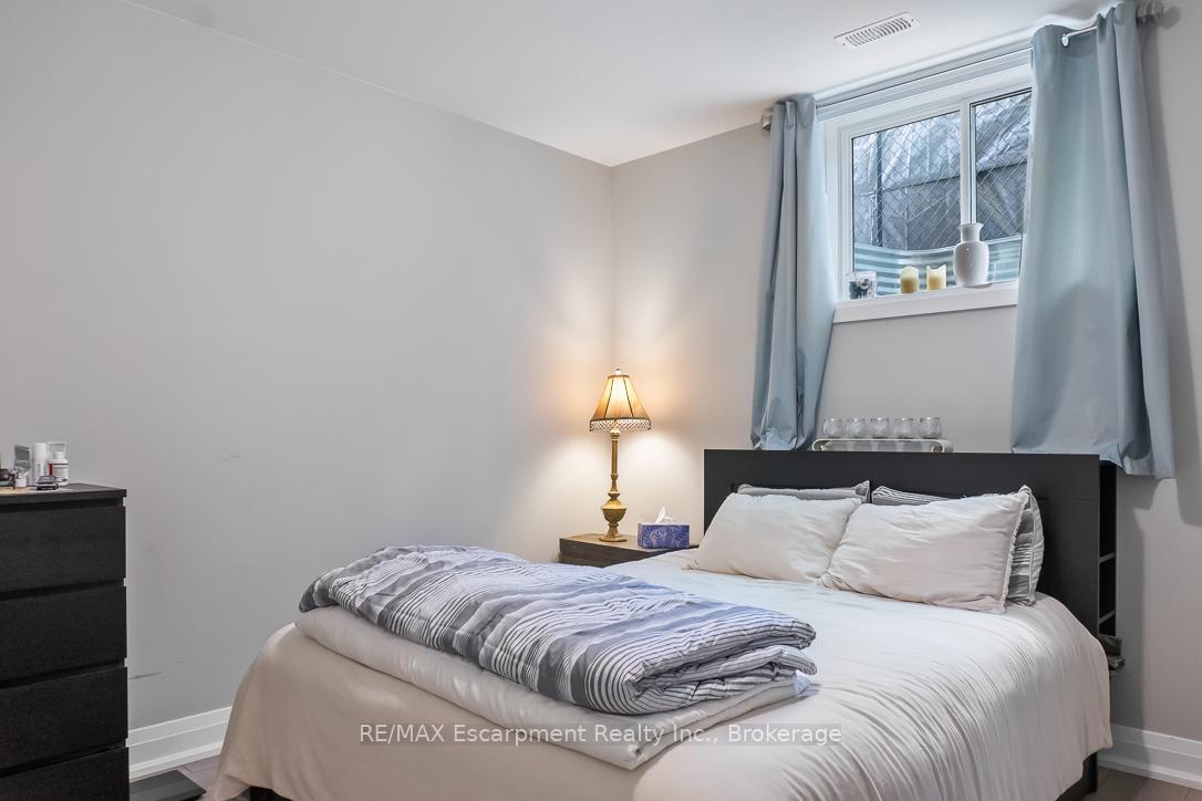 Photo 13 of Unit 2, 175 Cloverdale Avenue, Hamilton, Rosedale — HOMEH
