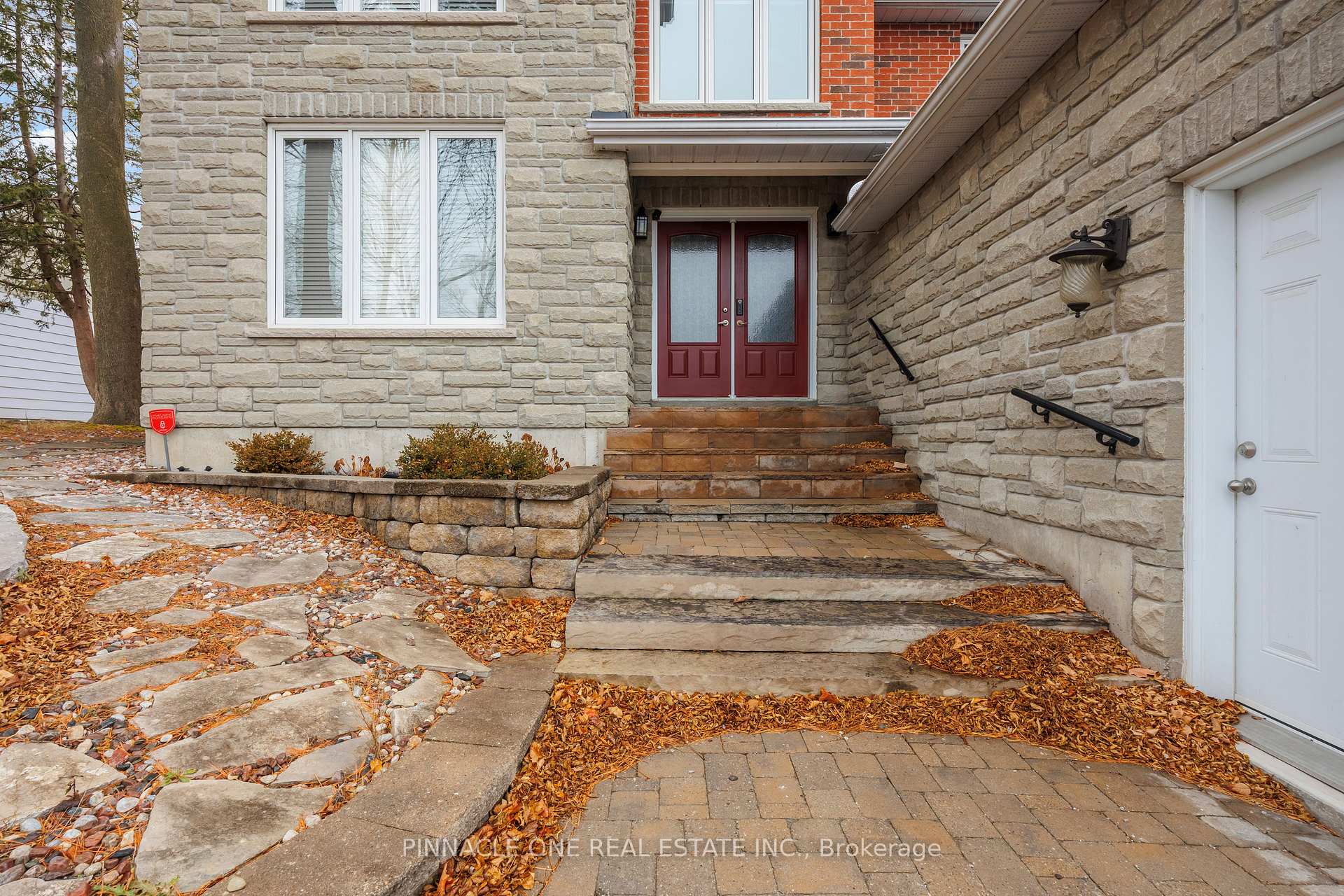 Photo 3 of 1469 Old Forest Road, Pickering, Highbush — HOMEH