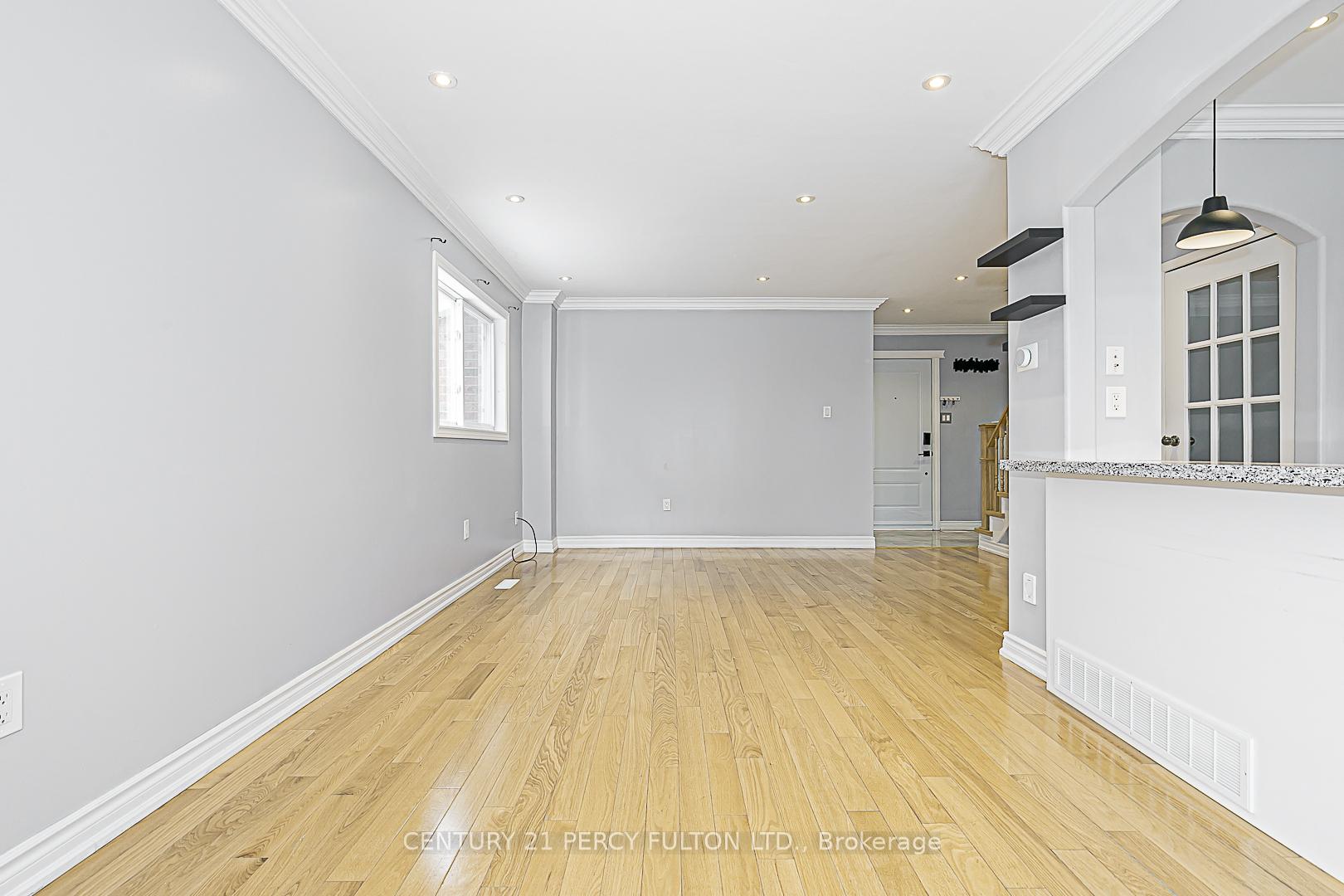 Photo 14 of 53 Miley Drive, Markham, Markville — HOMEH