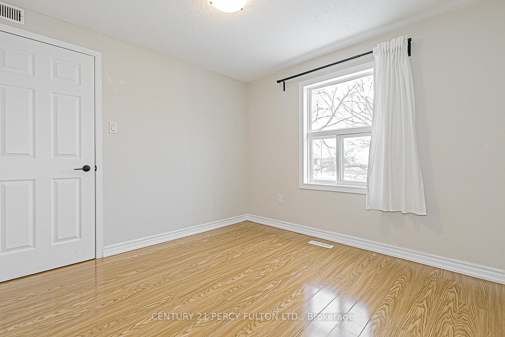 Photo 27 of 53 Miley Drive, Markham, Markville — HOMEH
