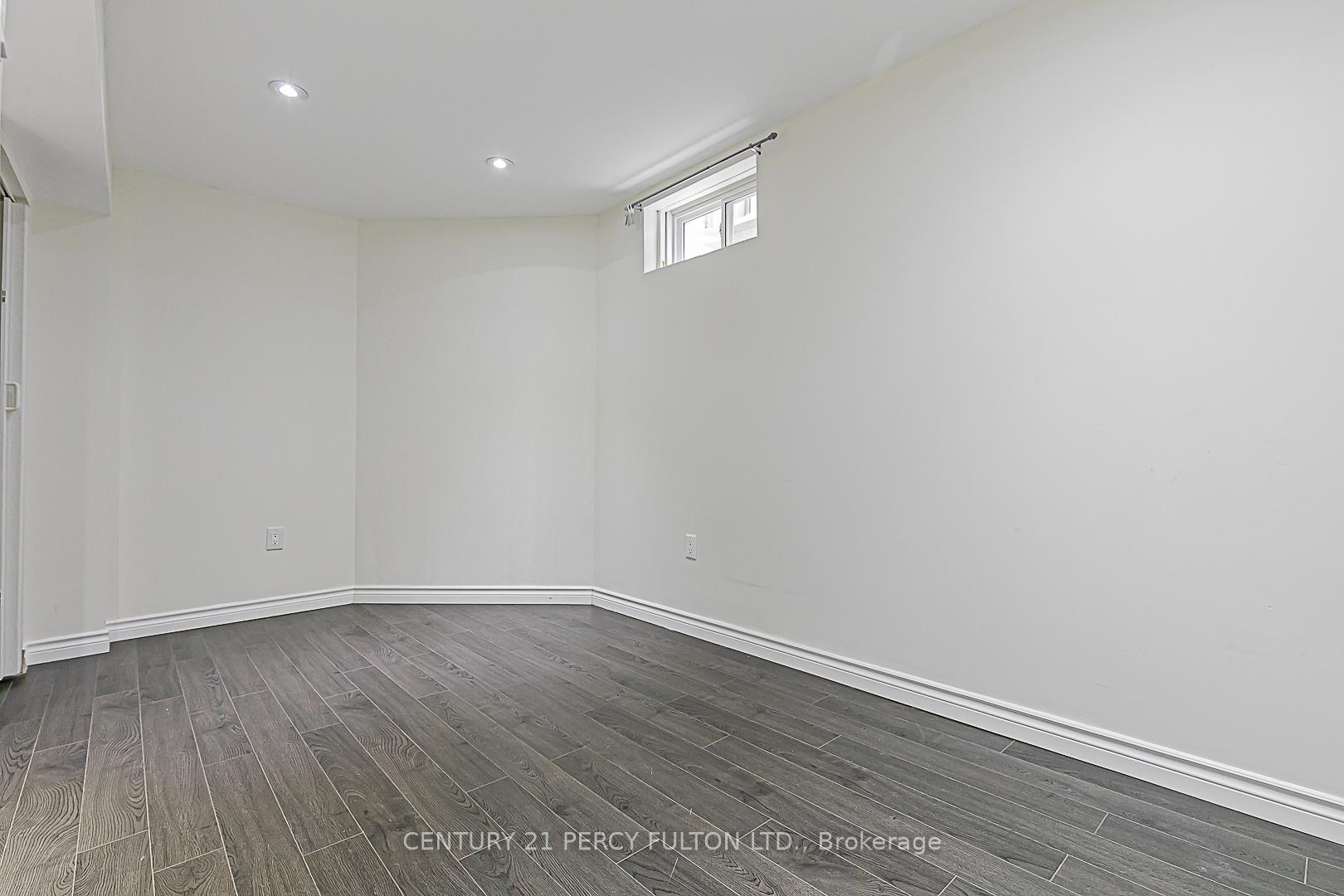Photo 37 of 53 Miley Drive, Markham, Markville — HOMEH