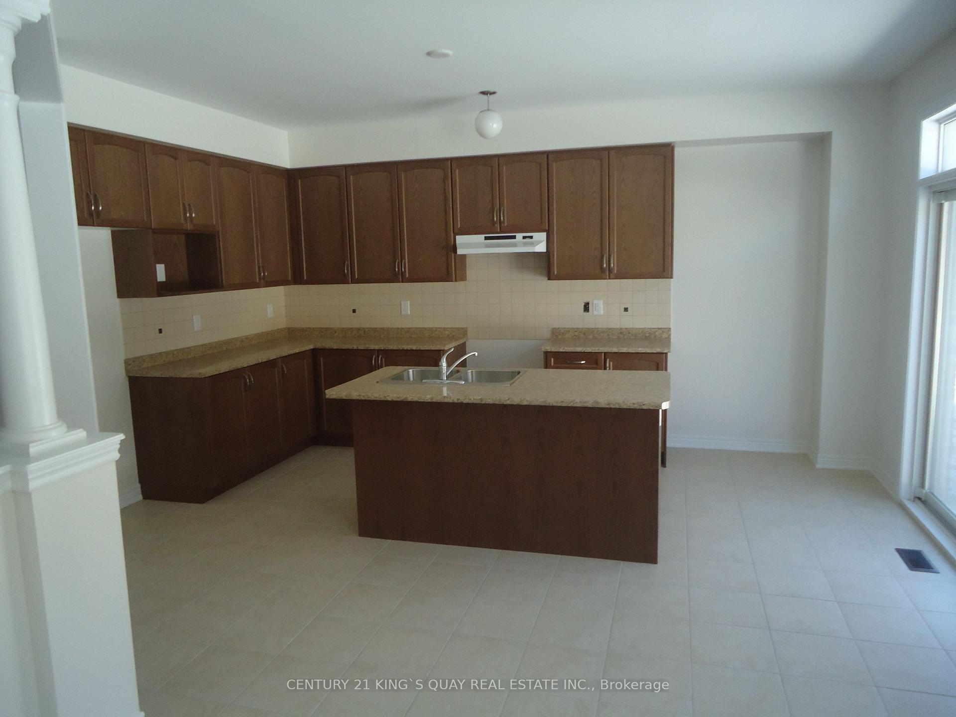 Photo 8 of 26 William Bartlett Drive W, Markham, Berczy — HOMEH