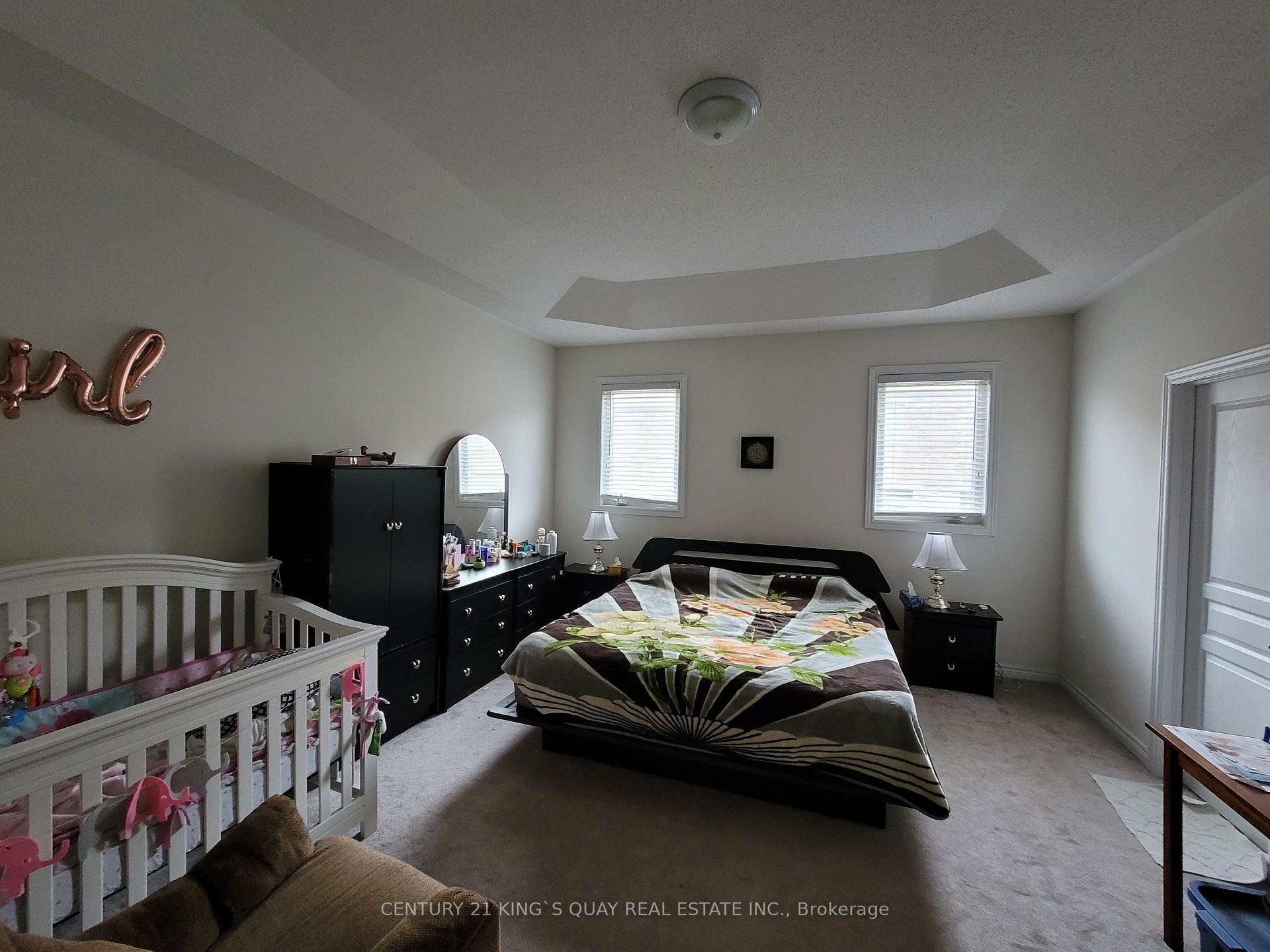 Photo 14 of 26 William Bartlett Drive W, Markham, Berczy — HOMEH