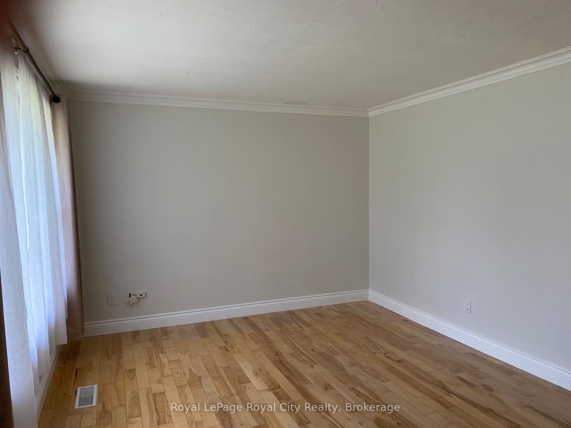 Photo 7 of 52 Eastview Road, Guelph, Grange Road — HOMEH