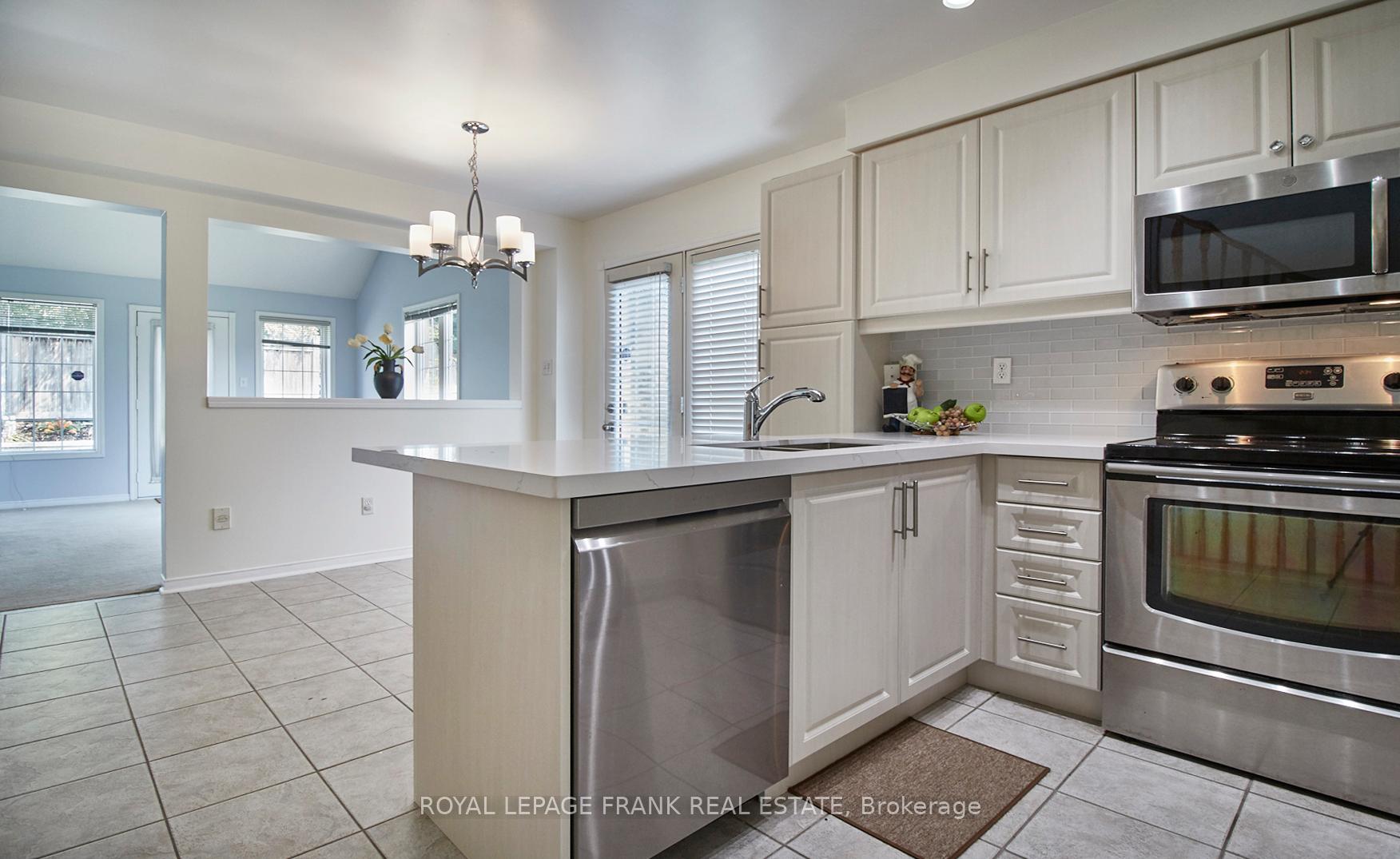 Photo 8 of 97 Mackey Drive, Whitby, Williamsburg — HOMEH