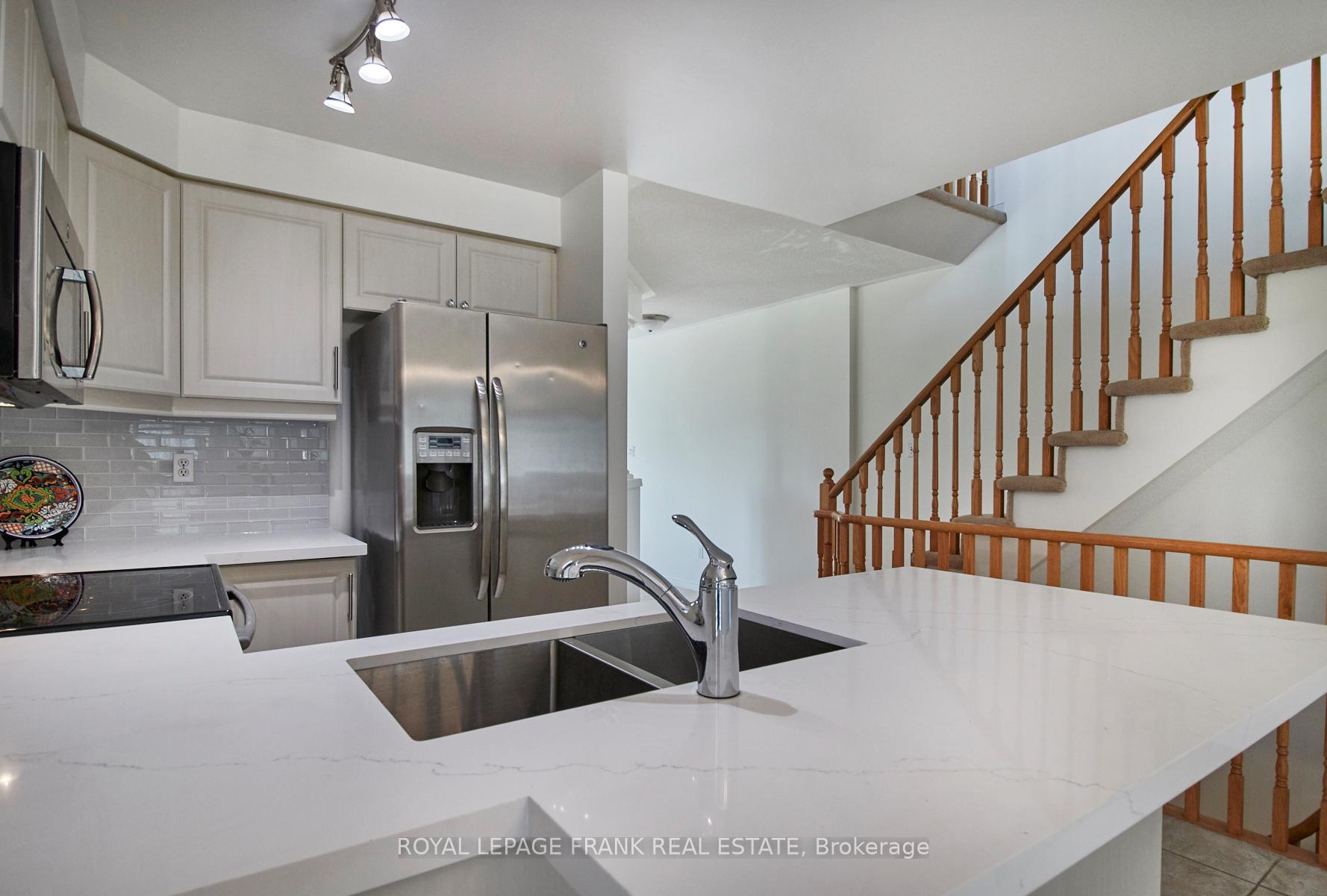 Photo 10 of 97 Mackey Drive, Whitby, Williamsburg — HOMEH