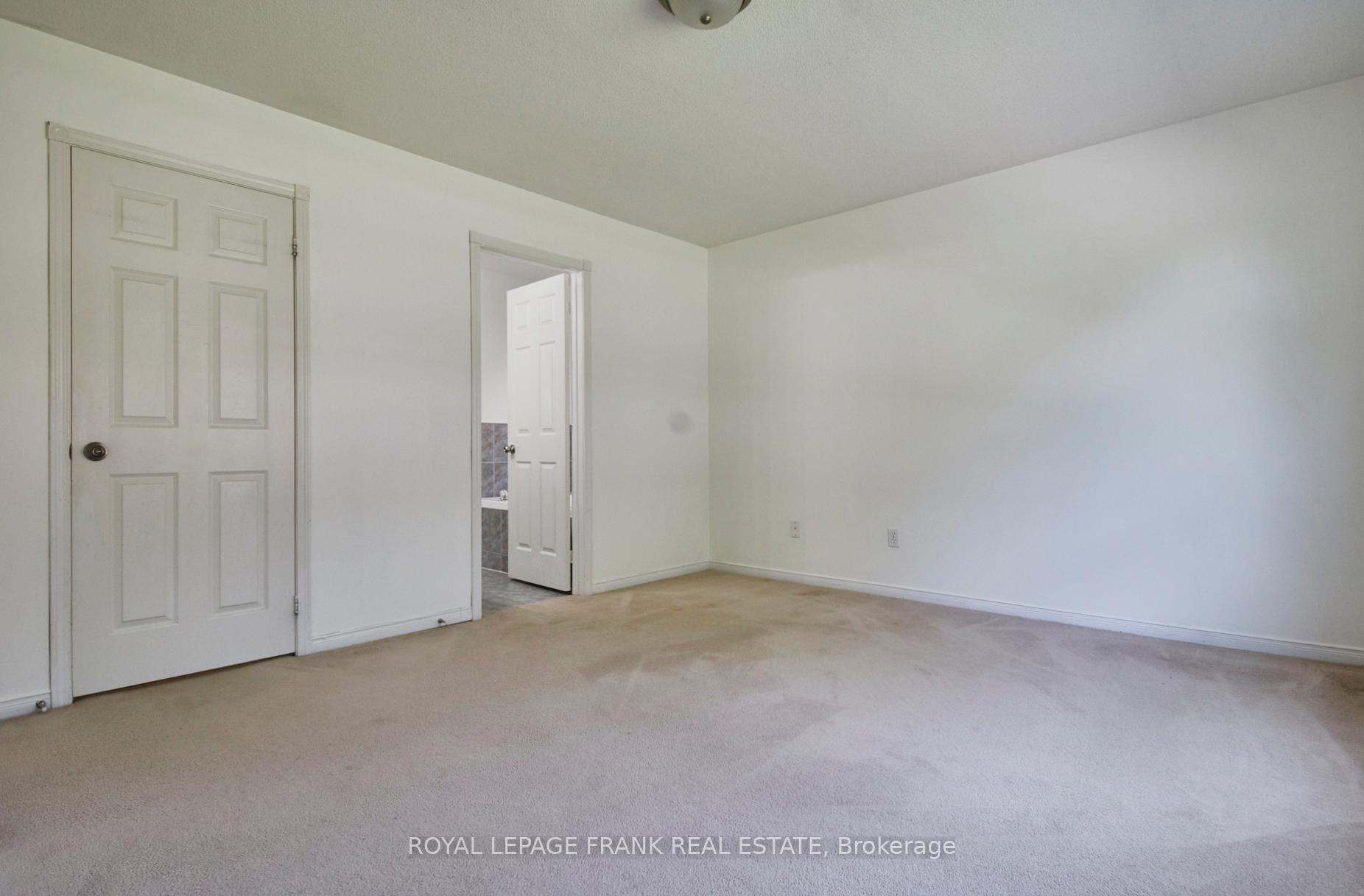 Photo 17 of 97 Mackey Drive, Whitby, Williamsburg — HOMEH