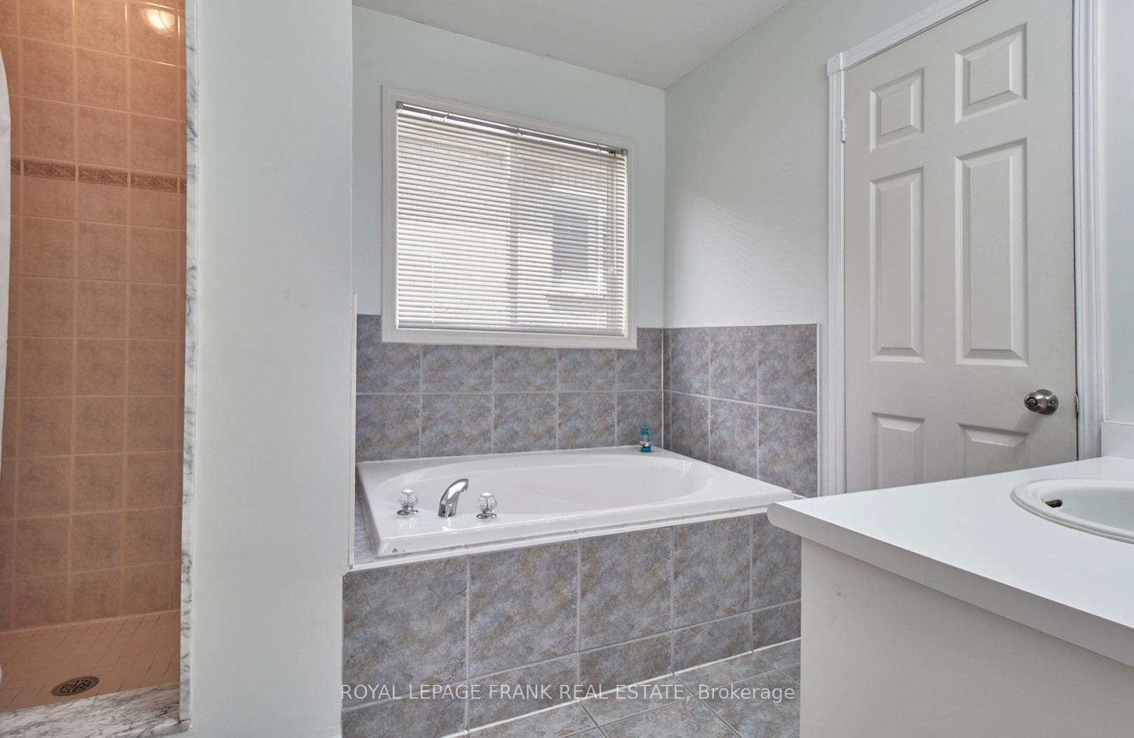 Photo 16 of 97 Mackey Drive, Whitby, Williamsburg — HOMEH