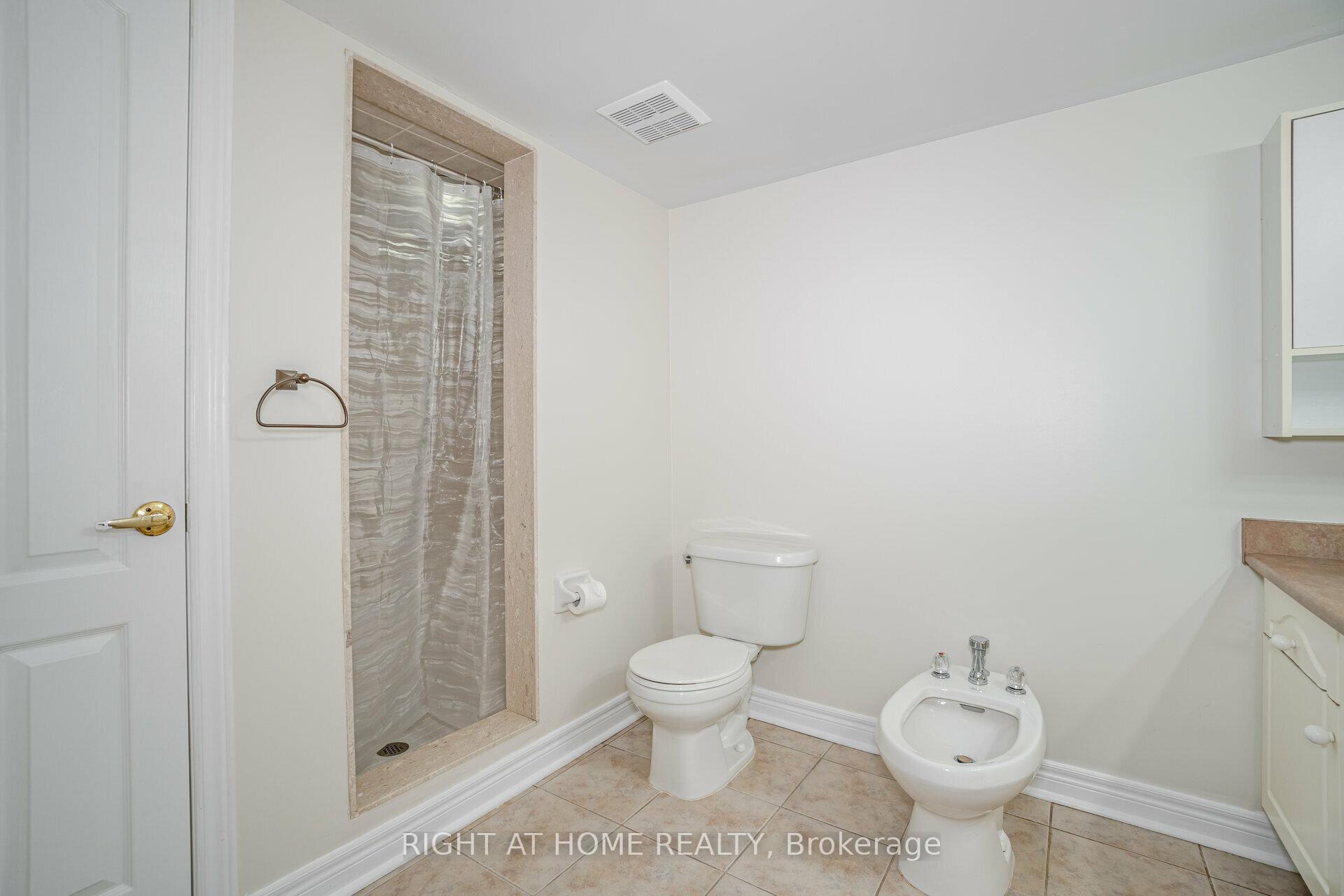 Photo 15 of Unit Lower, 62 San Vito Drive, Vaughan, Sonoma Heights — HOMEH