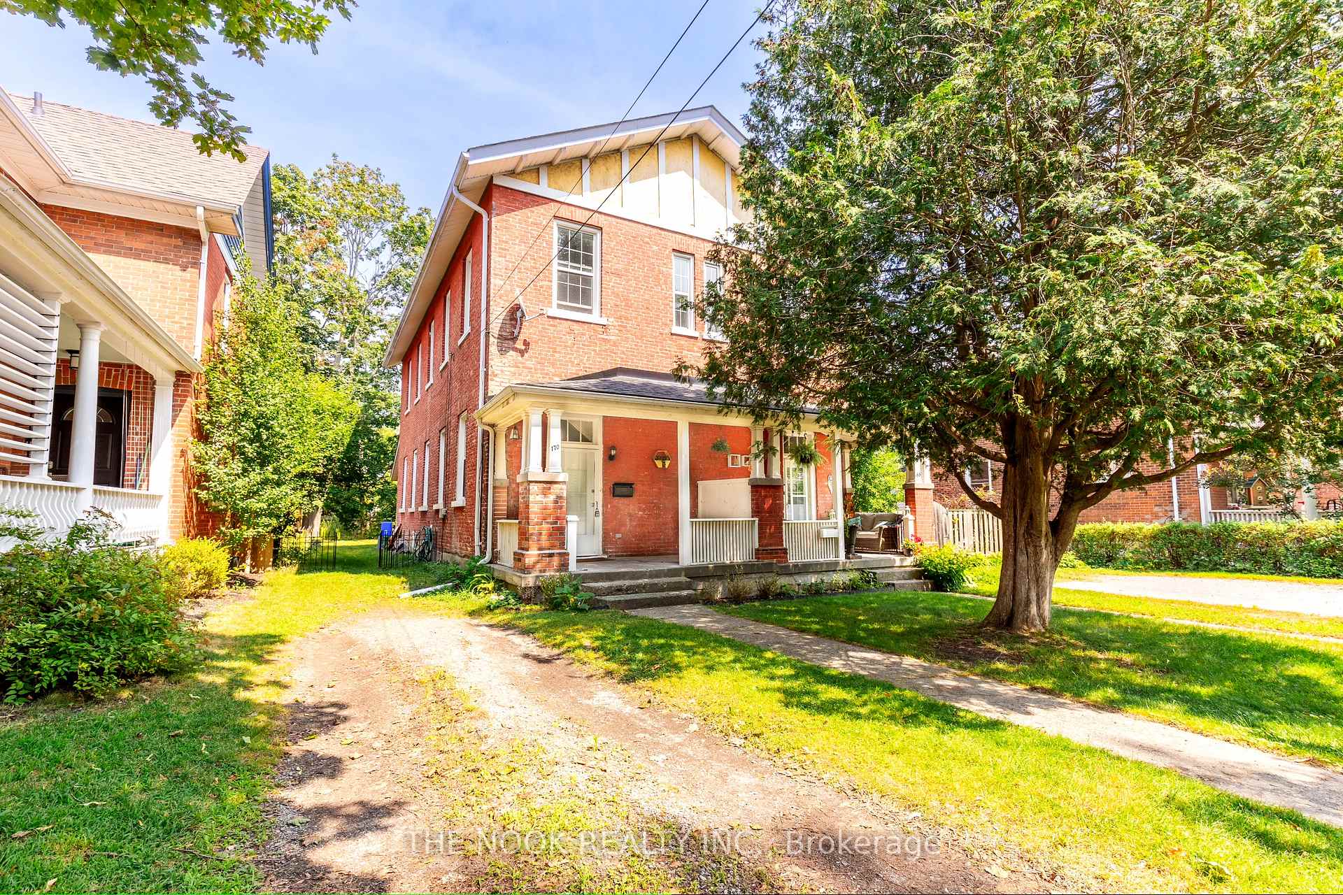 Front of 170 Bagot Street