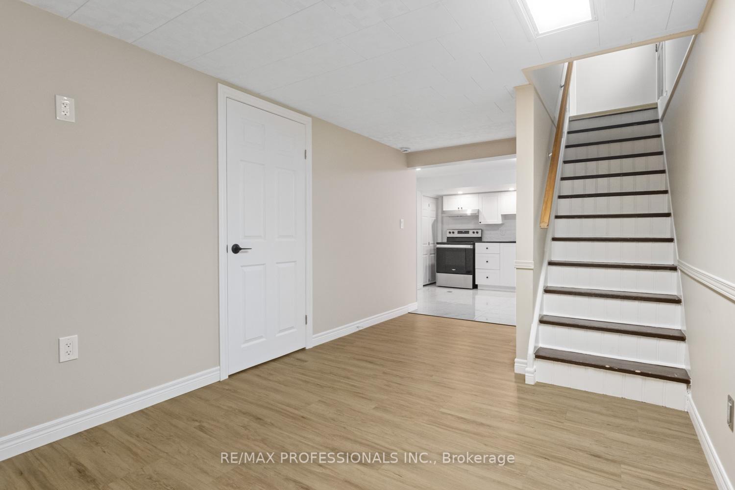 Photo 7 of Unit Lower, 5 Manor Drive, Kitchener — HOMEH