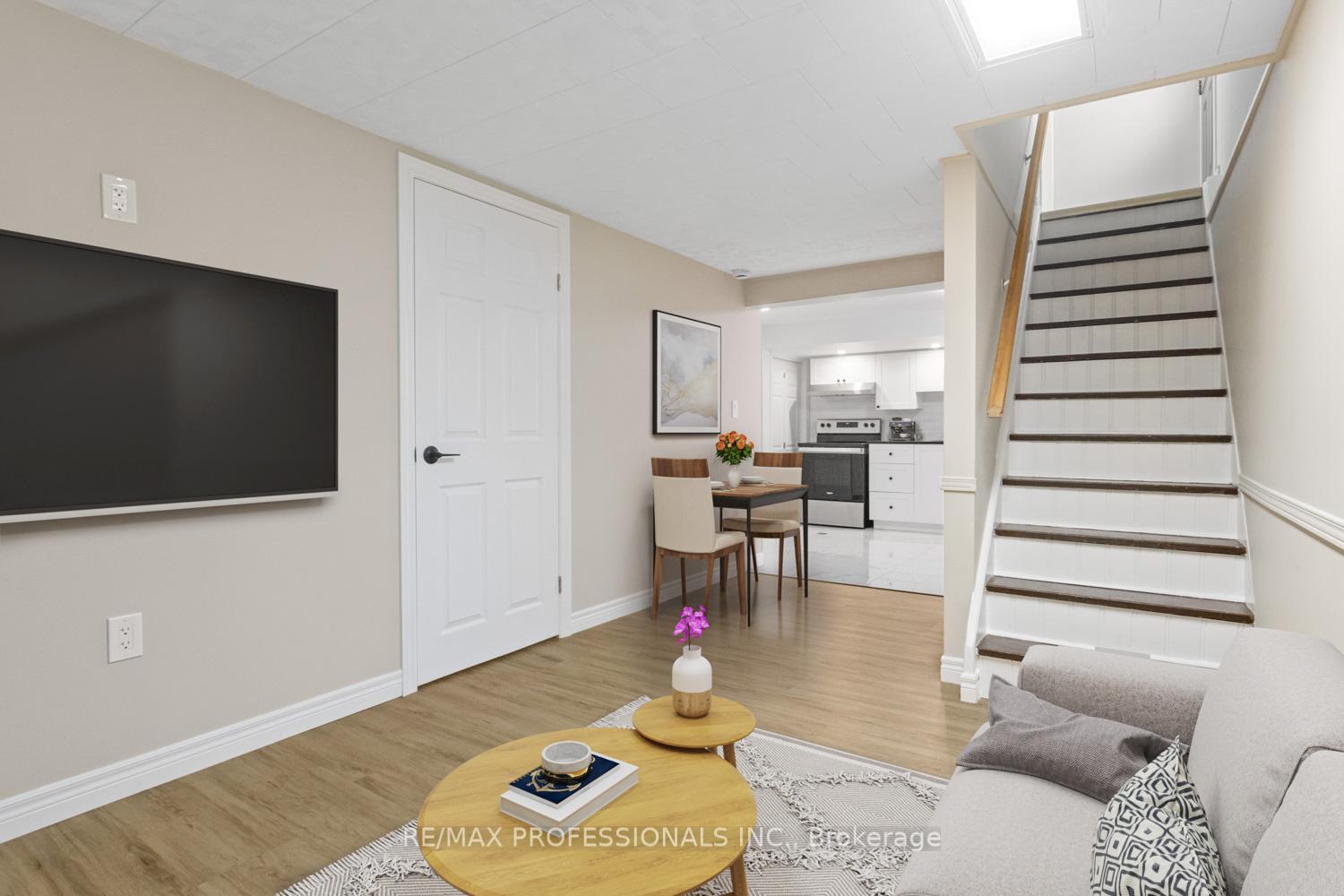 Photo 10 of Unit Lower, 5 Manor Drive, Kitchener — HOMEH