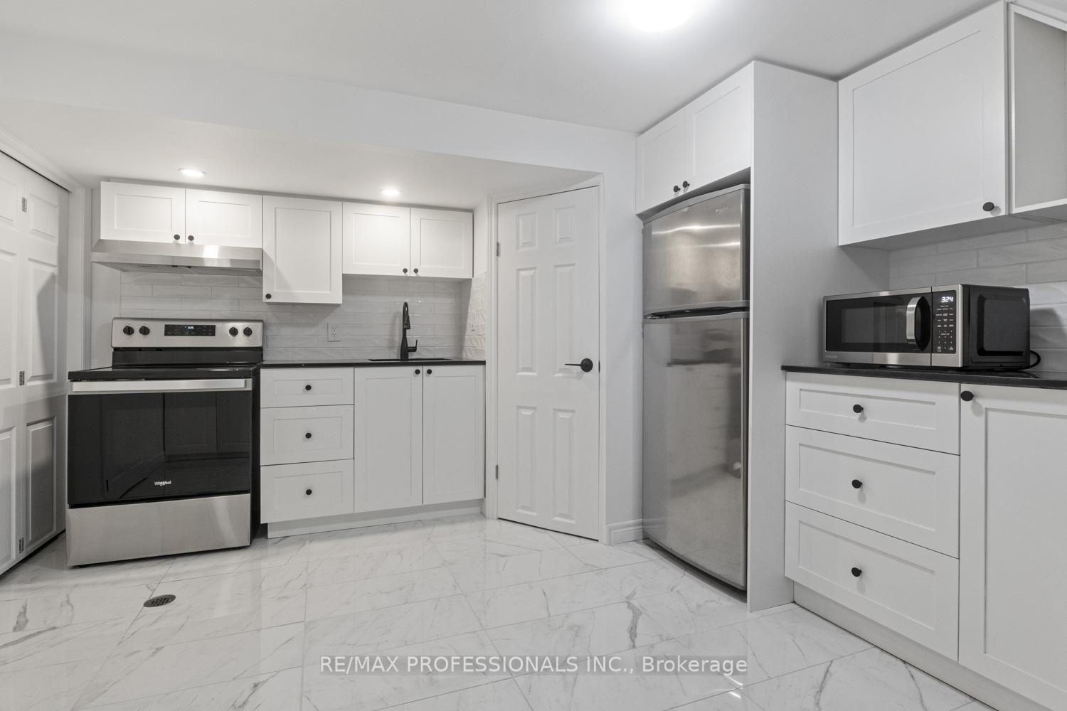 Photo 9 of Unit Lower, 5 Manor Drive, Kitchener — HOMEH