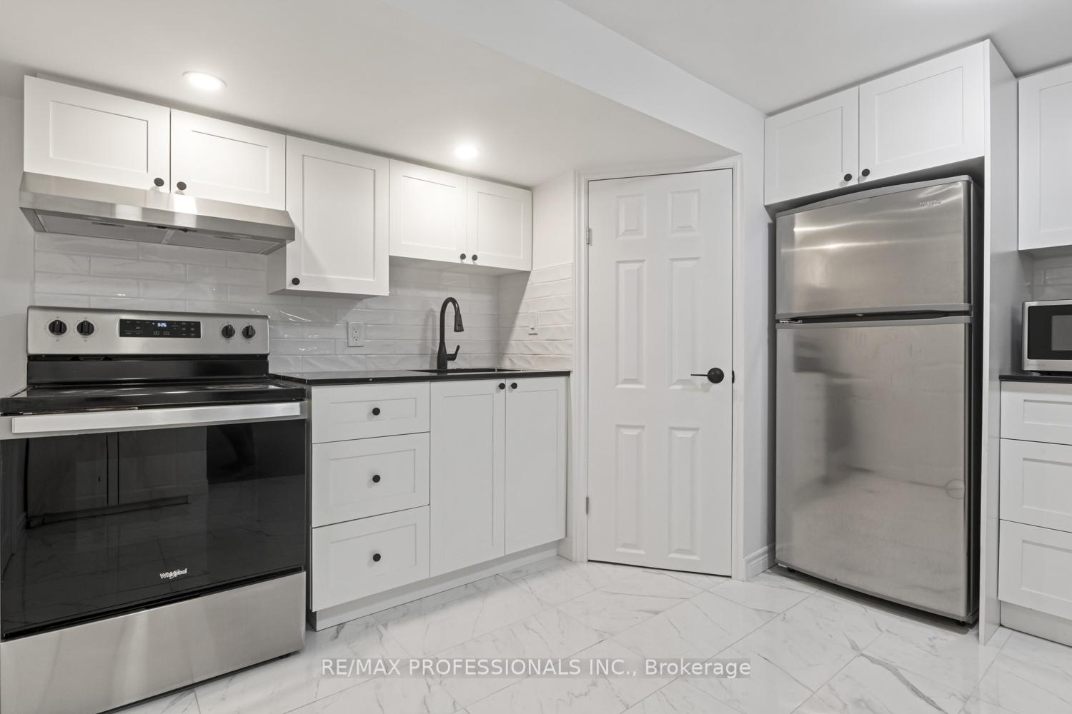 Photo 11 of Unit Lower, 5 Manor Drive, Kitchener — HOMEH