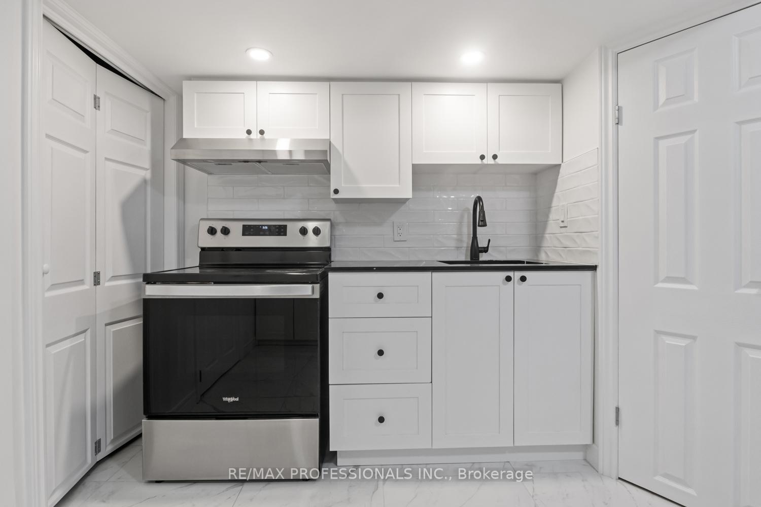 Photo 12 of Unit Lower, 5 Manor Drive, Kitchener — HOMEH