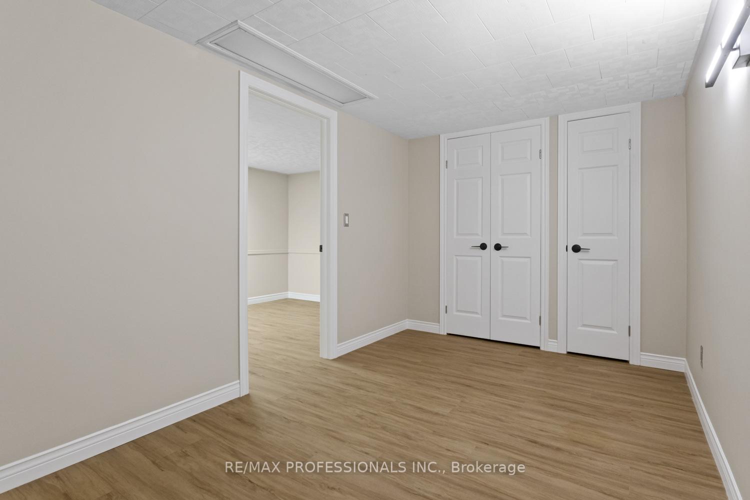 Photo 26 of Unit Lower, 5 Manor Drive, Kitchener — HOMEH