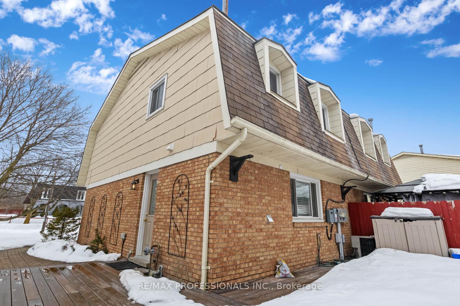 Photo 17 of Unit Lower, 5 Manor Drive, Kitchener — HOMEH