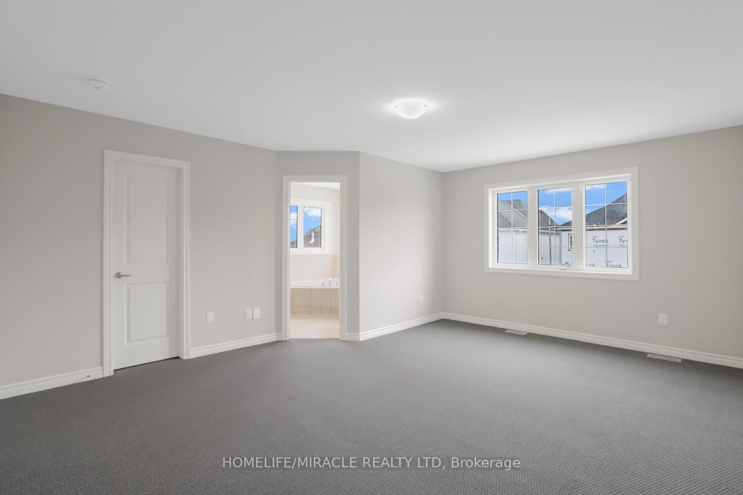 Photo 16 of 213 Clipper Drive, Clearview, Stayner — HOMEH
