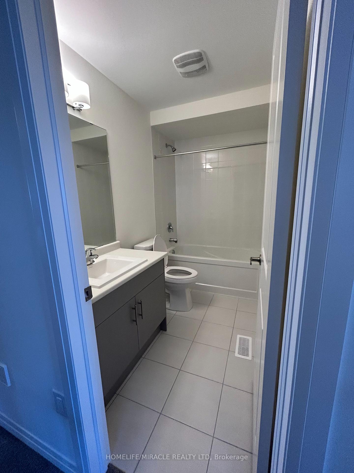 Photo 18 of 33 Sagewood Avenue, Barrie, Rural Barrie Southeast — HOMEH