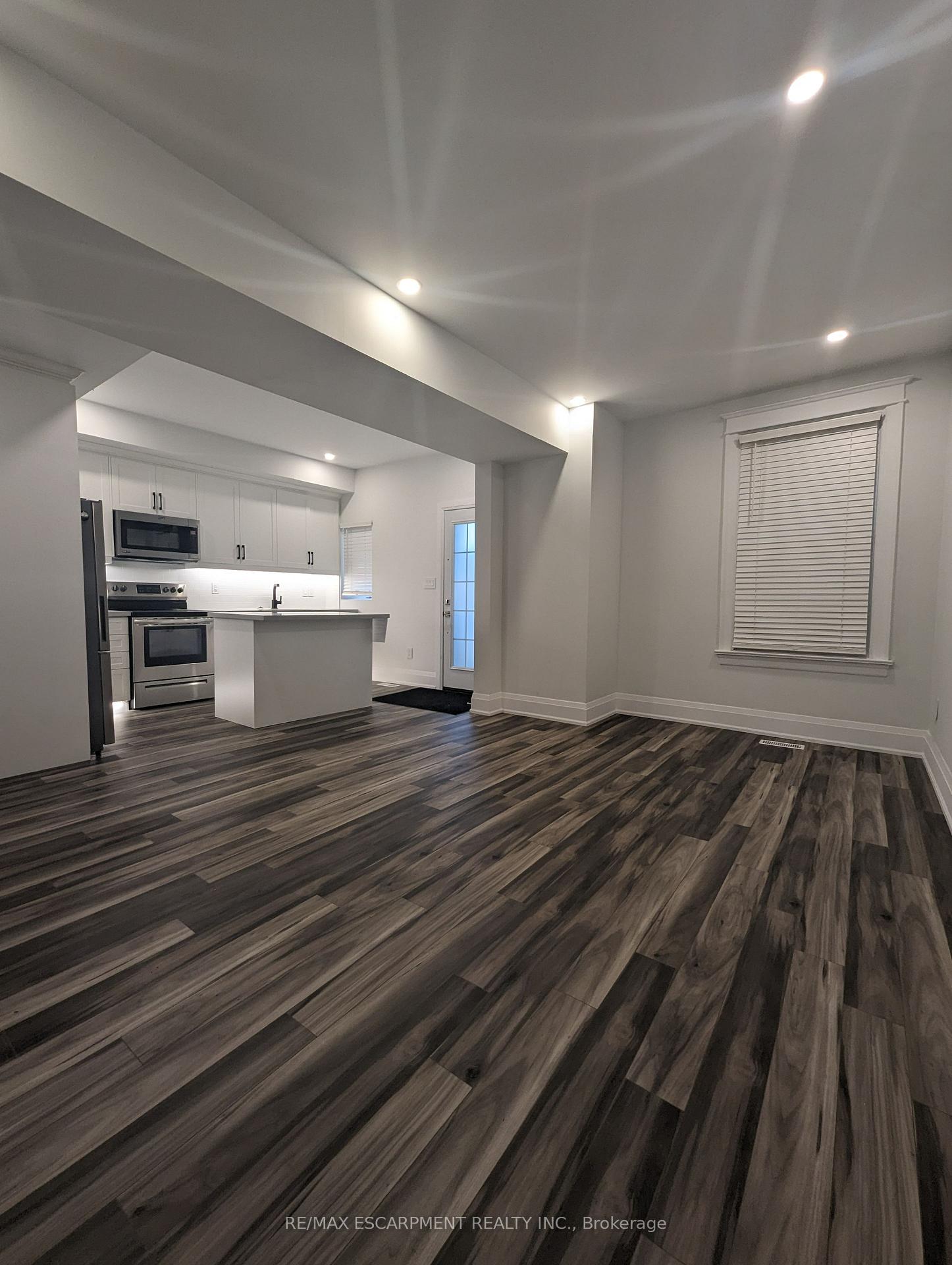 Photo 4 of Unit 1, 333 Emerald Street N, Hamilton, Beasley — HOMEH