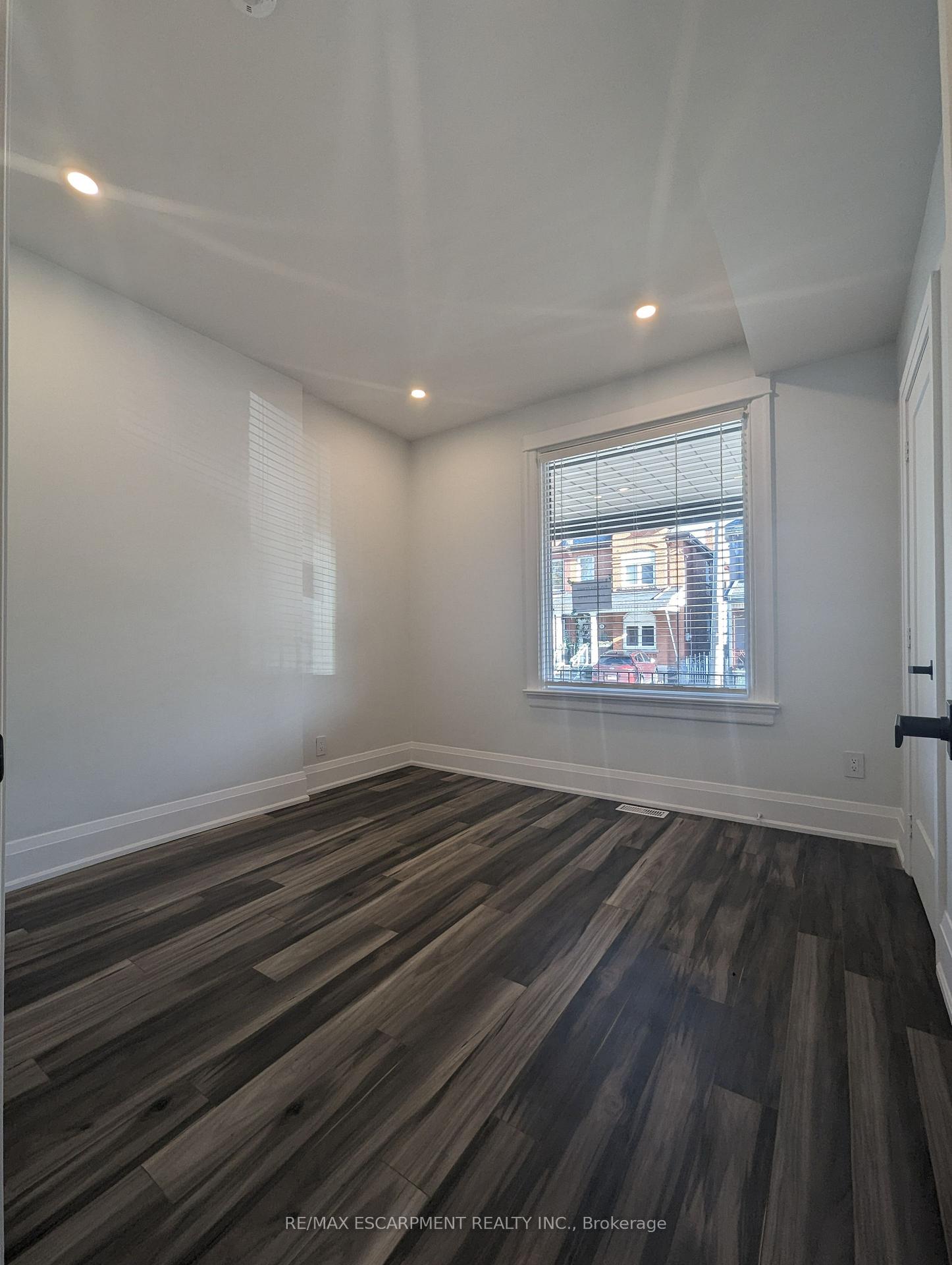 Photo 5 of Unit 1, 333 Emerald Street N, Hamilton, Beasley — HOMEH