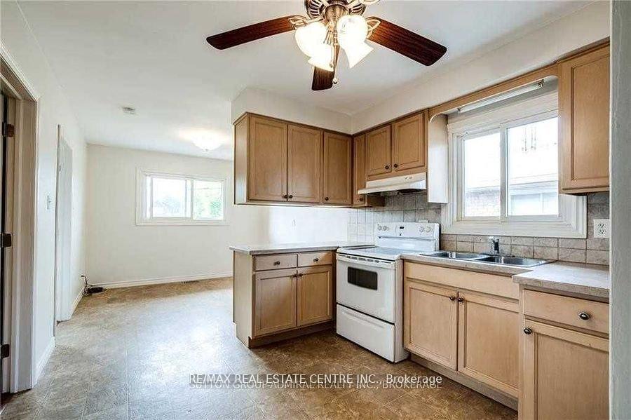 Photo 4 of Unit 2, 49 Selkirk Avenue, Hamilton, Landsdale — HOMEH
