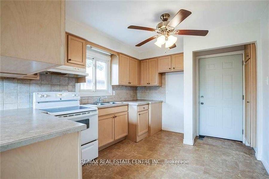 Photo 6 of Unit 2, 49 Selkirk Avenue, Hamilton, Landsdale — HOMEH