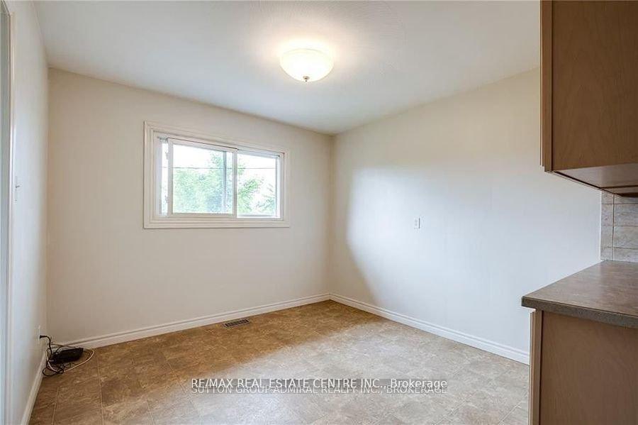 Photo 7 of Unit 2, 49 Selkirk Avenue, Hamilton, Landsdale — HOMEH