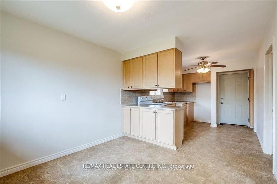 Photo 9 of Unit 2, 49 Selkirk Avenue, Hamilton, Landsdale — HOMEH
