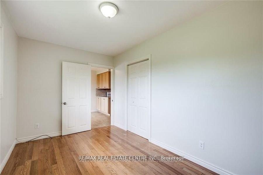 Photo 13 of Unit 2, 49 Selkirk Avenue, Hamilton, Landsdale — HOMEH