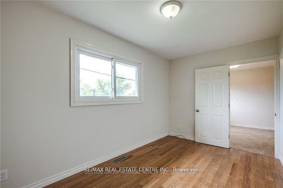Photo 12 of Unit 2, 49 Selkirk Avenue, Hamilton, Landsdale — HOMEH