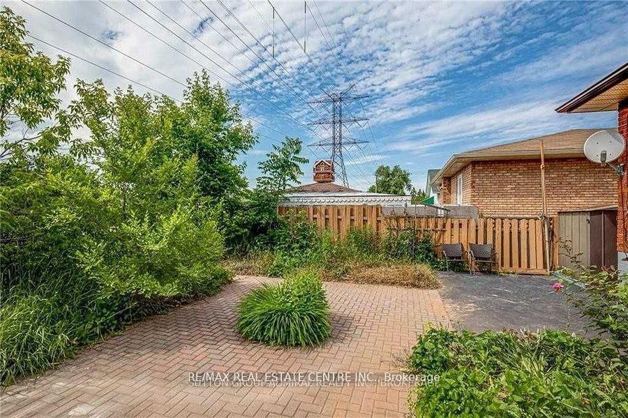 Photo 14 of Unit 2, 49 Selkirk Avenue, Hamilton, Landsdale — HOMEH