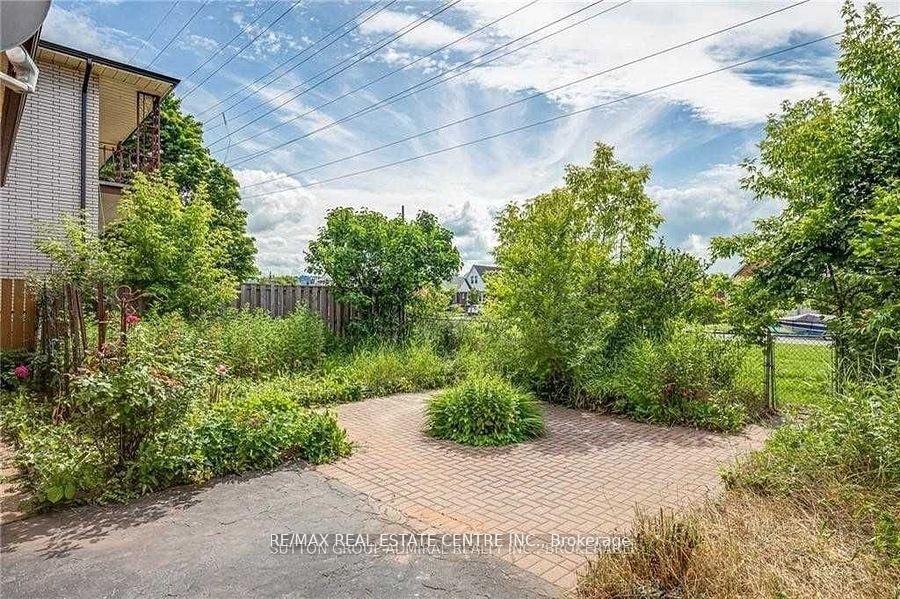 Photo 16 of Unit 2, 49 Selkirk Avenue, Hamilton, Landsdale — HOMEH