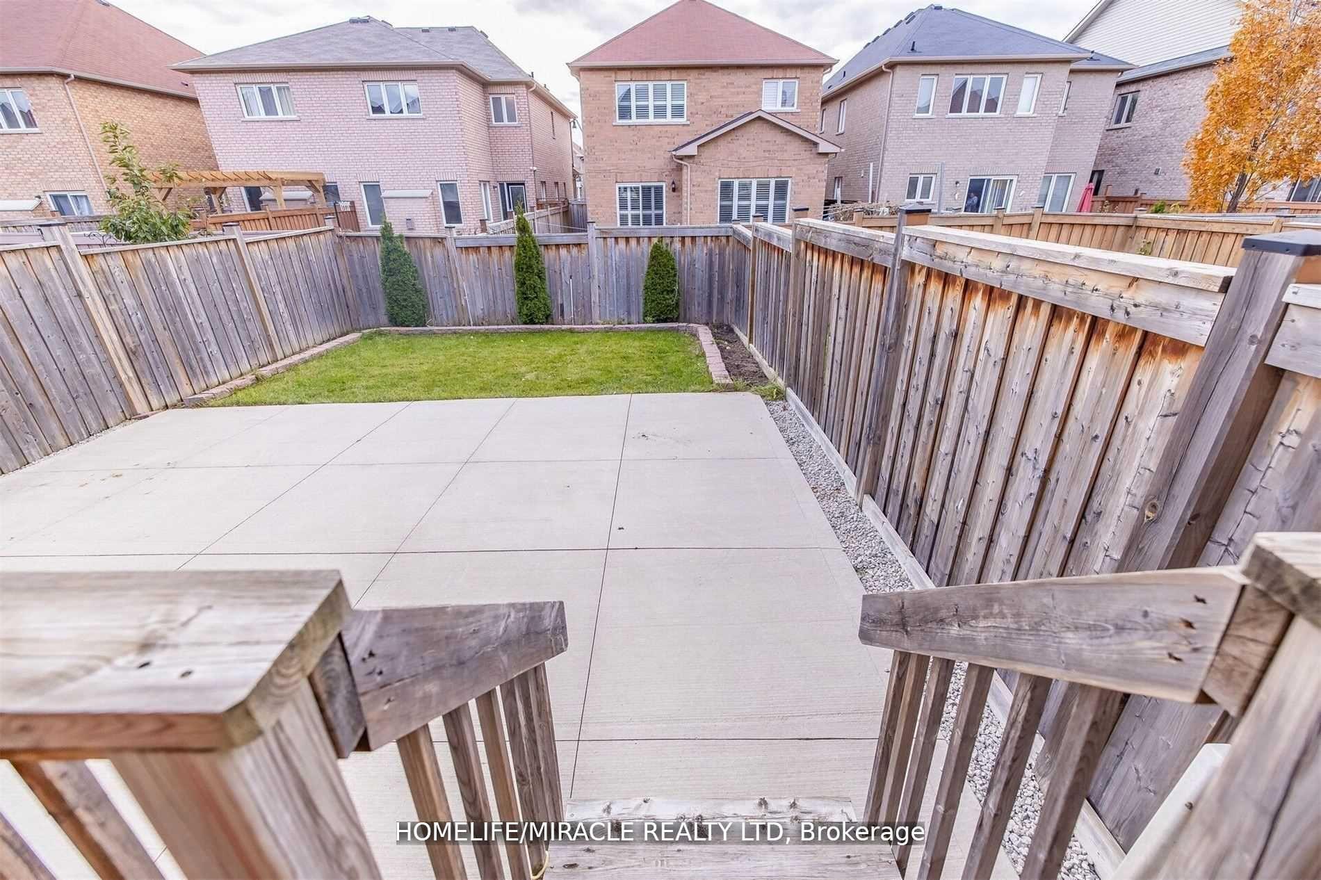 Photo 38 of 22 Long Branch Trail, Brampton, Bram East — HOMEH