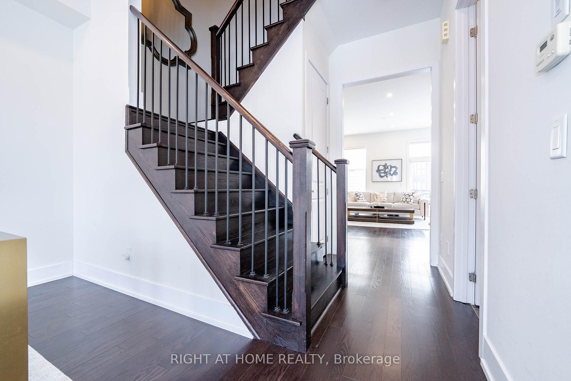 Photo 13 of 16 Cambray Road, Vaughan, Patterson — HOMEH