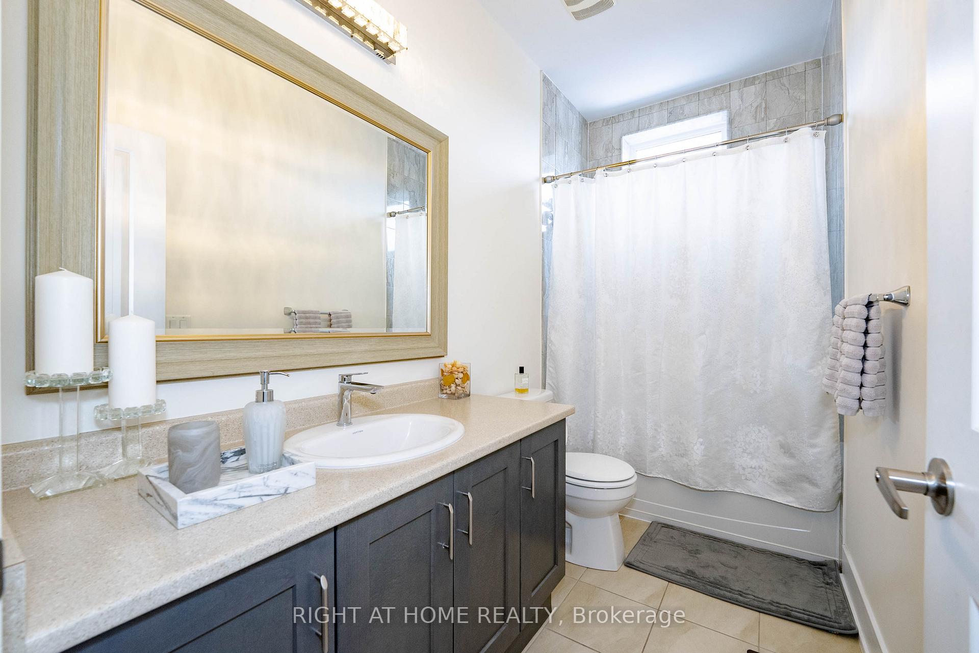 Photo 29 of 16 Cambray Road, Vaughan, Patterson — HOMEH