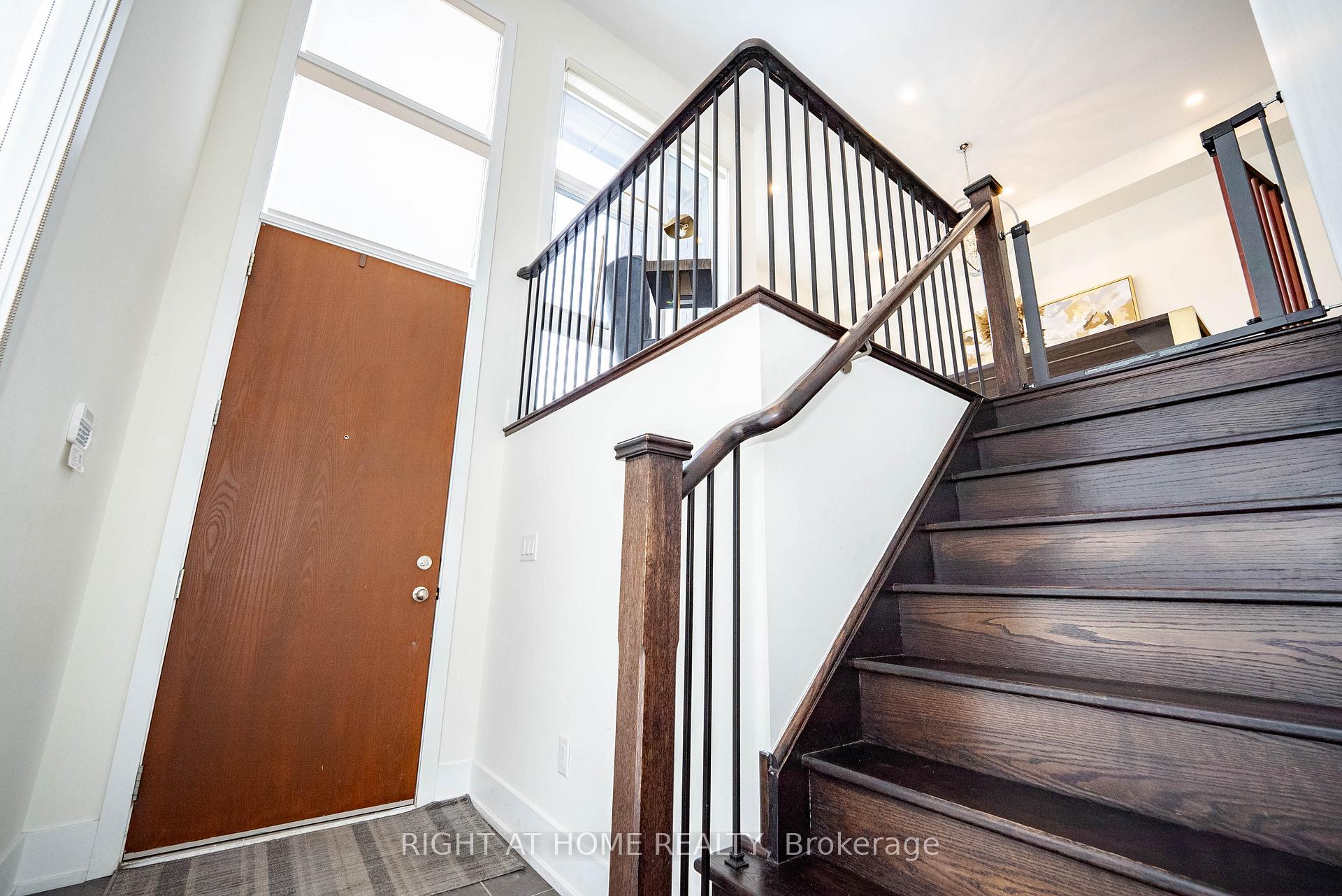 Photo 32 of 16 Cambray Road, Vaughan, Patterson — HOMEH