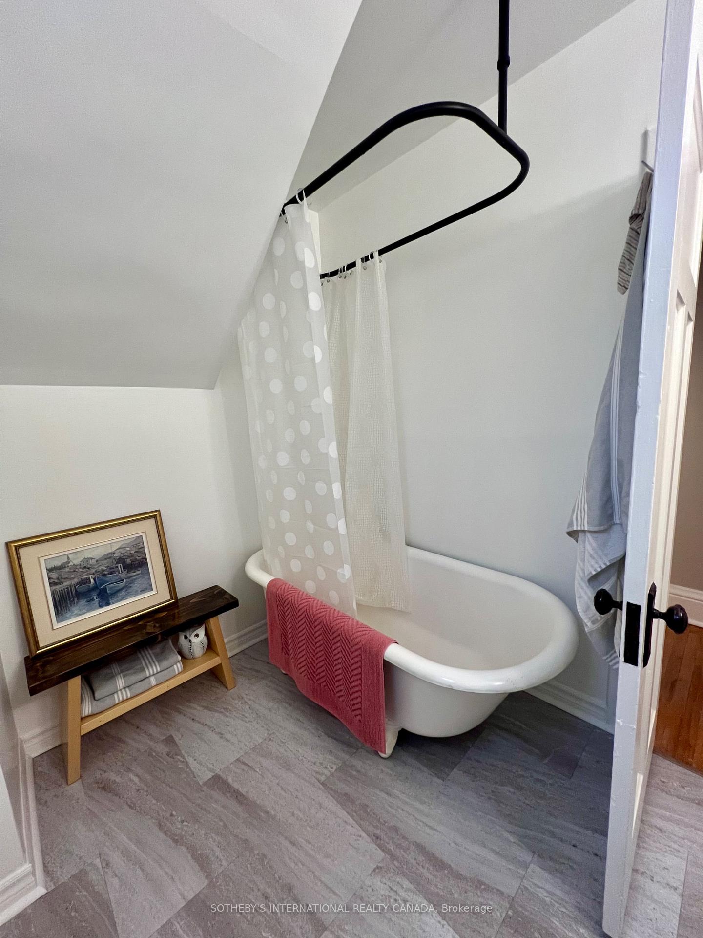 Photo 15 of 73 Somerset Avenue, Hamilton, Stripley — HOMEH