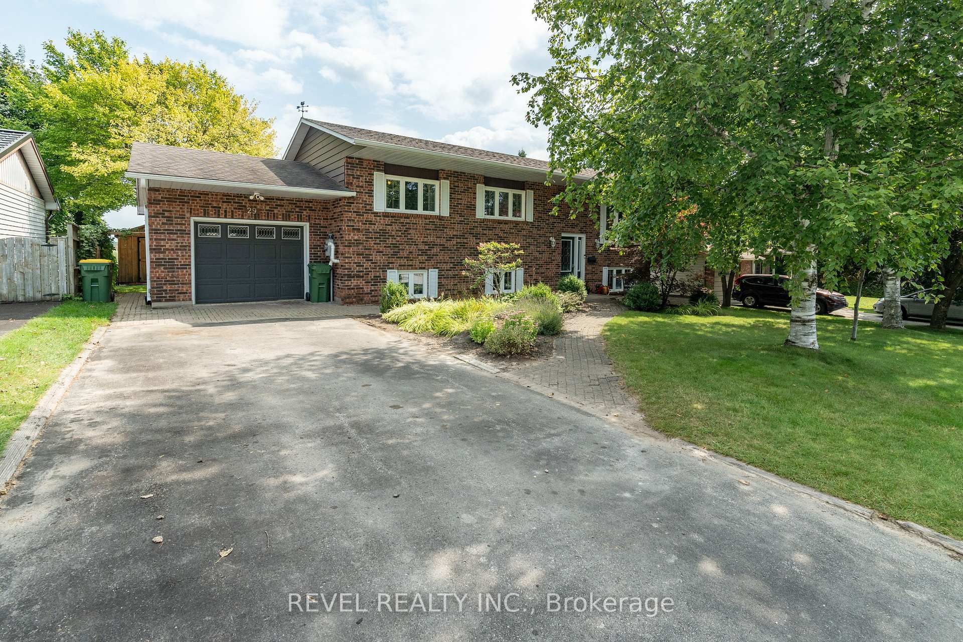 Front of 29 Armstrong Crescent