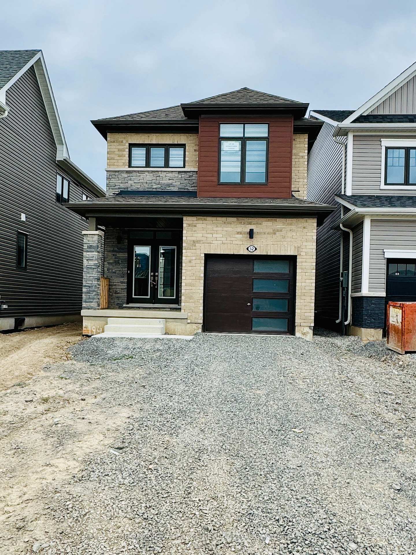 Front of 52 Cresthaven Heights