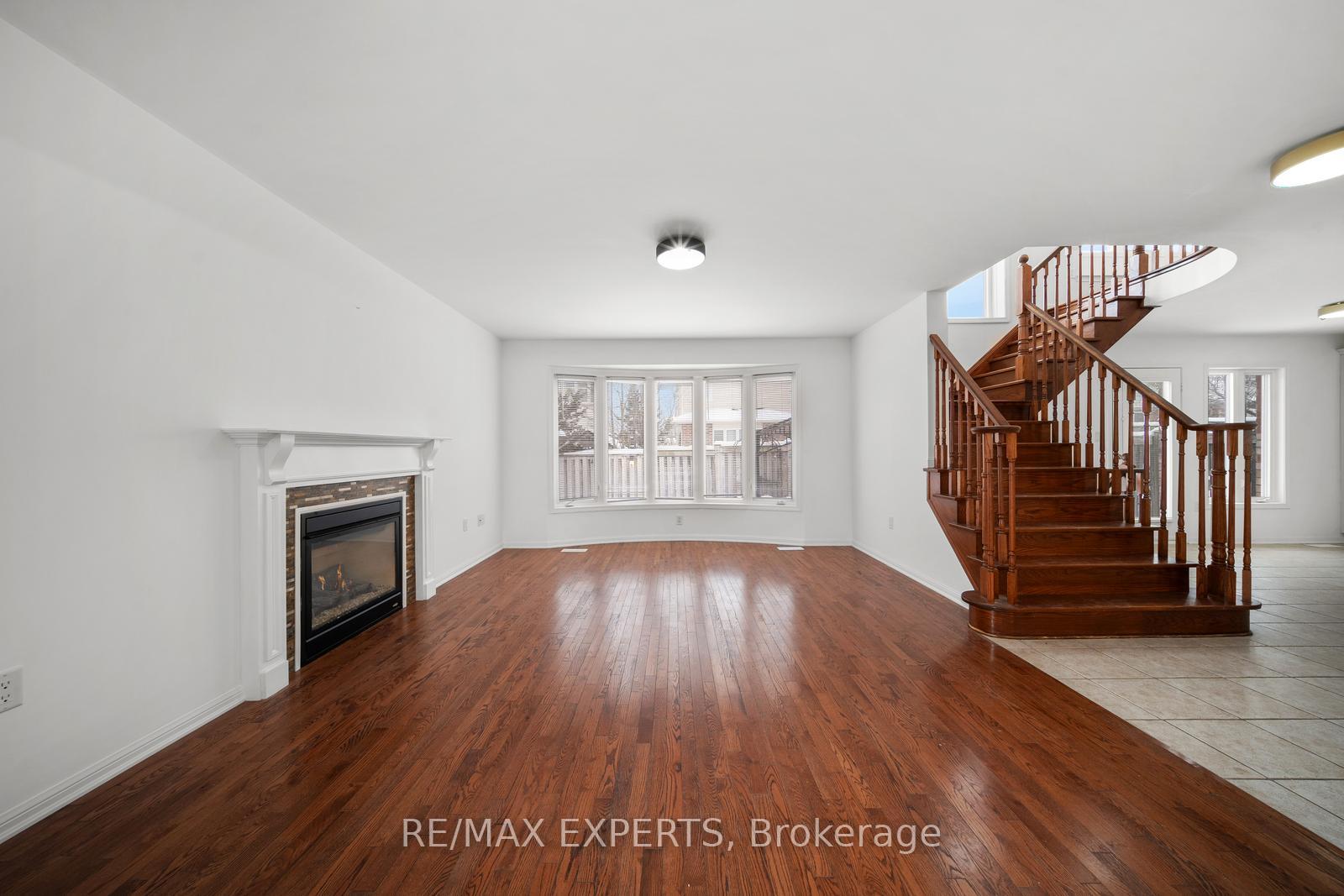 Photo 7 of 70 Steele Street, New Tecumseth, Alliston — HOMEH