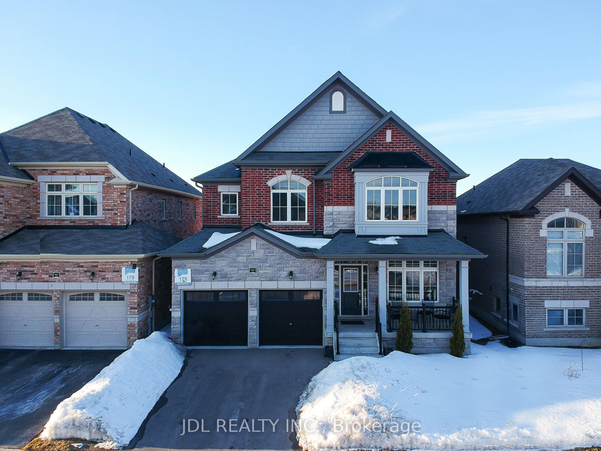 Photo 3 of 980 Cole Street, Innisfil, Rural Innisfil — HOMEH