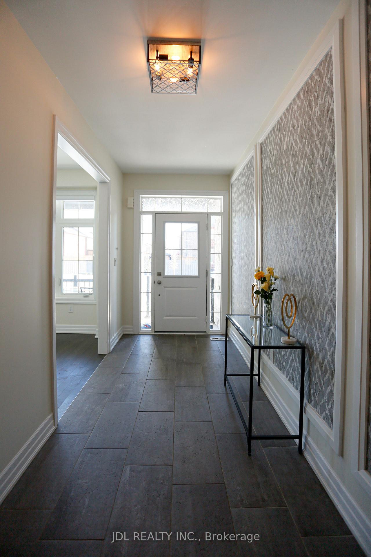 Photo 6 of 980 Cole Street, Innisfil, Rural Innisfil — HOMEH