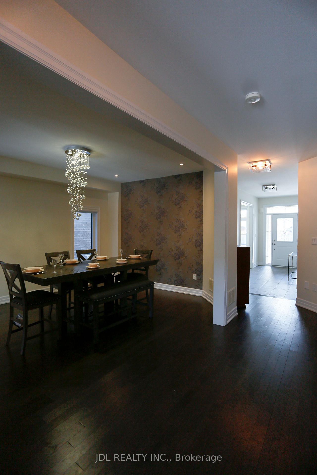 Photo 8 of 980 Cole Street, Innisfil, Rural Innisfil — HOMEH