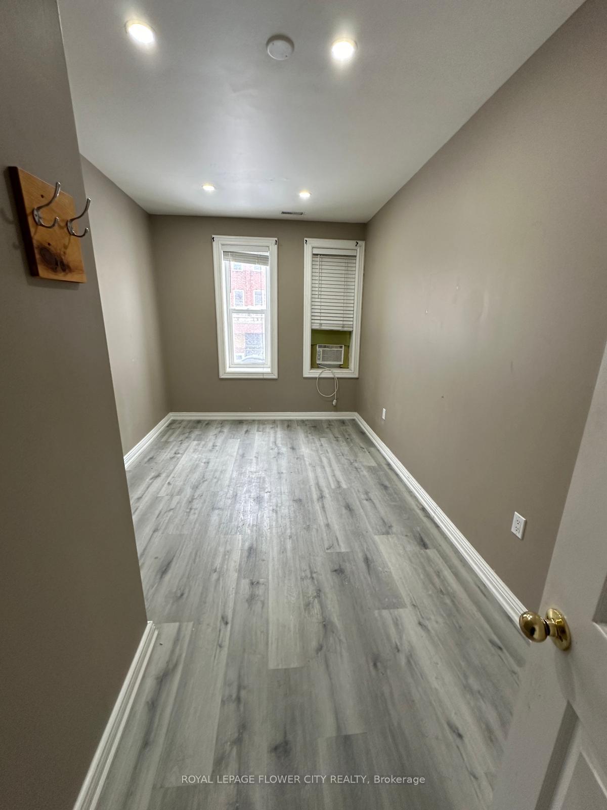 Photo 11 of 127 Main Street W, Shelburne — HOMEH