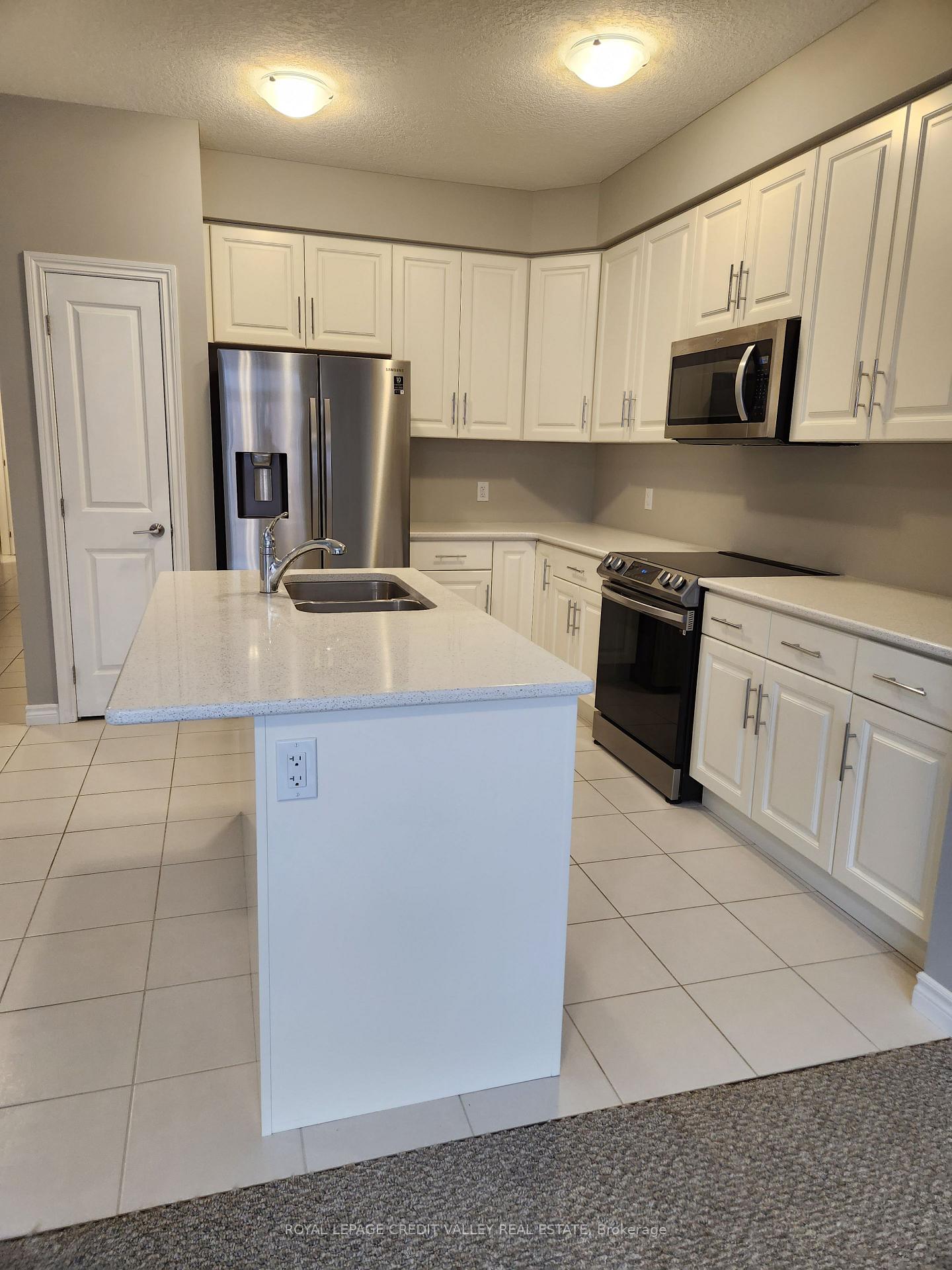Photo 13 of 1022 Wright Drive, Midland — HOMEH